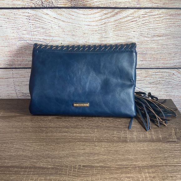 Womens Urban Expressions Navy Blue Loretta Clutch - Picture 2 of 11